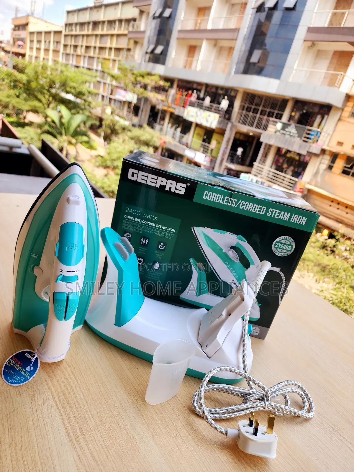 Brand New Gsi24015 Geepas Steam Iron Station