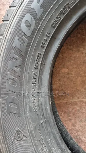 225/65r17 Dunlop Brand New Tire