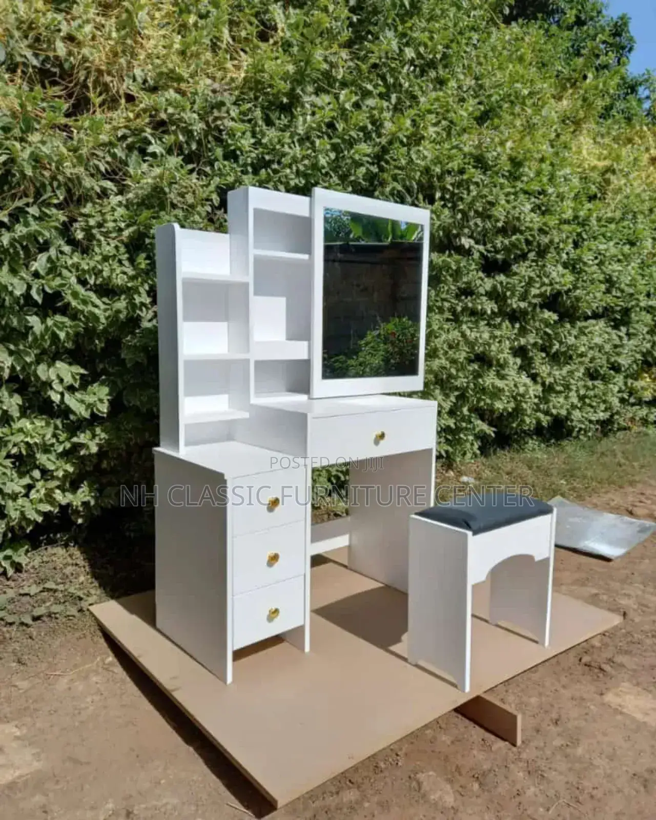 Dressing Mirror/ Dressing Mirror.
