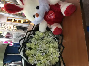 Jessie Wrapping Solutions and Flowers