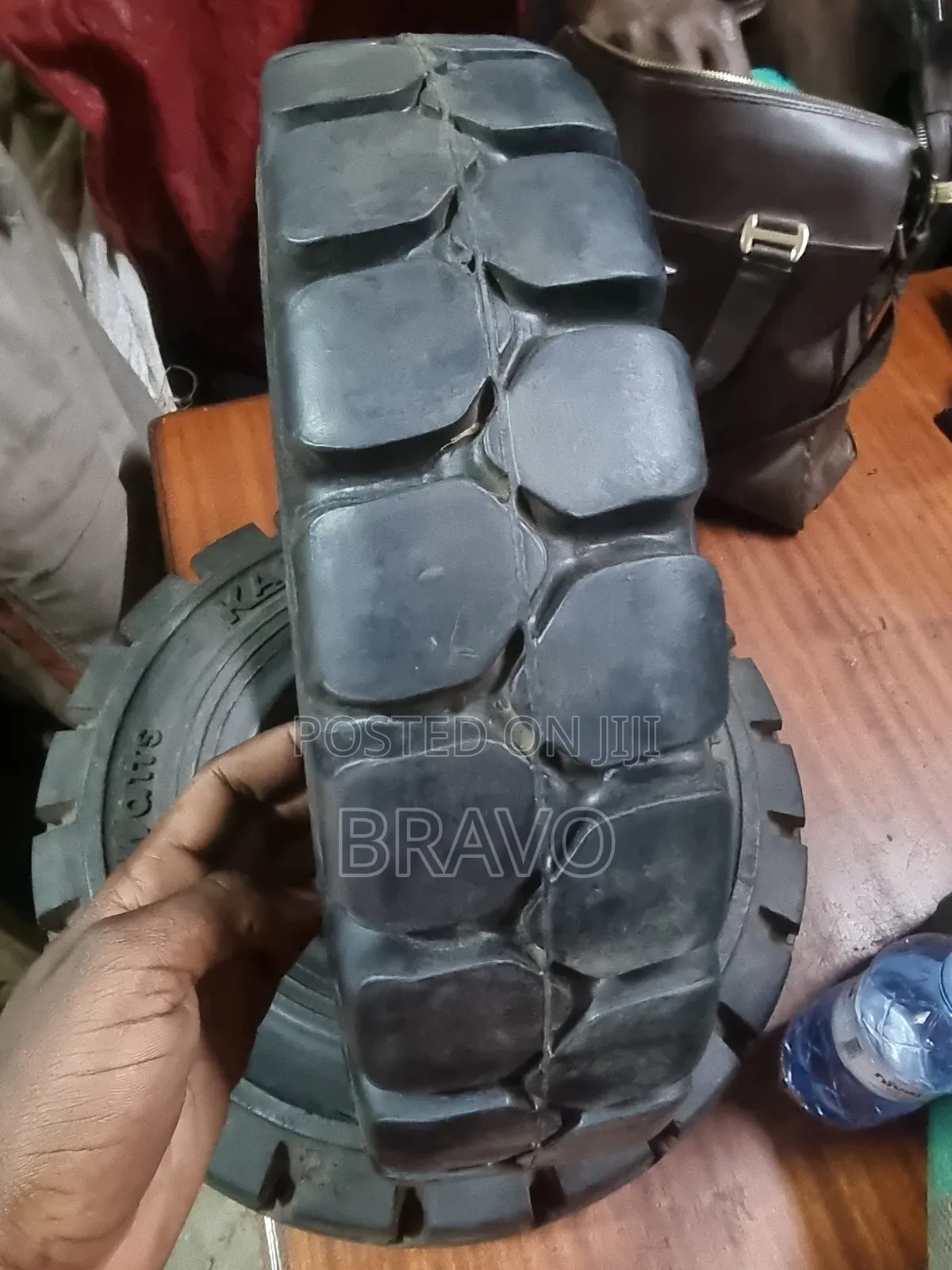 400-8 Forklift Tires Solid.