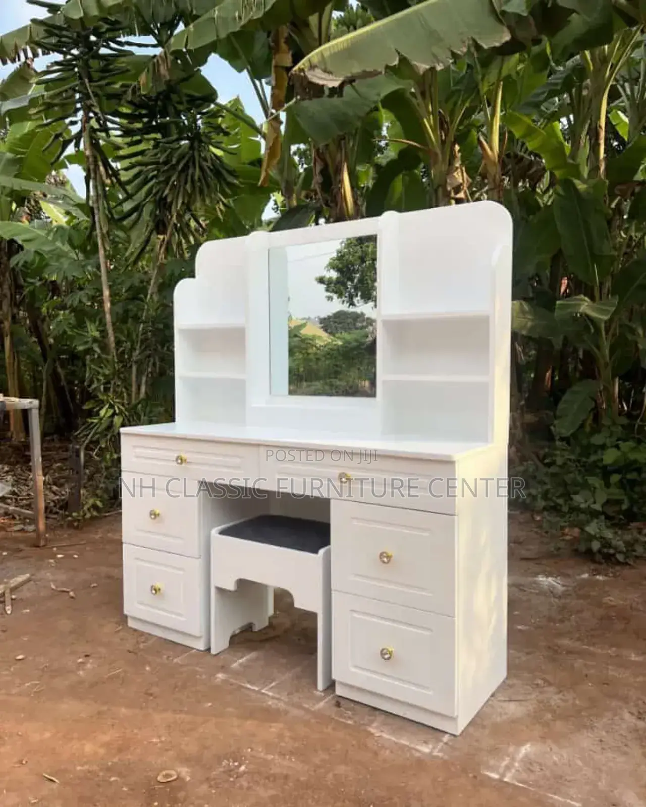 Dresser/ Dressing Mirror/ Dressing Mirror/ Dresser.