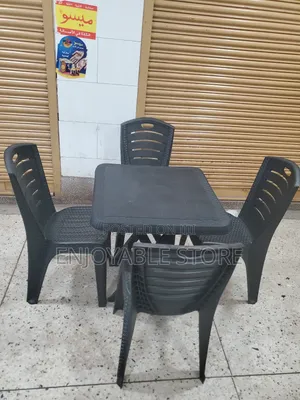 Restaurant/Bar 4chairs and Table Plastic Set