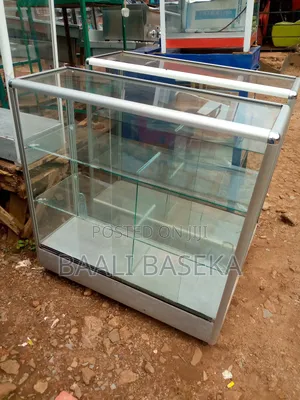 Show Case Counter(90% Glassed)