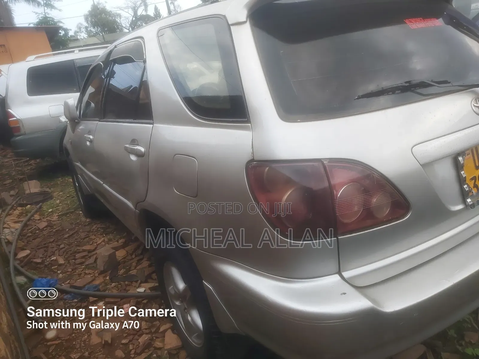 Toyota Harrier 2000 Silver