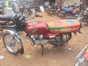 Bajaj Boxer 2019 Red