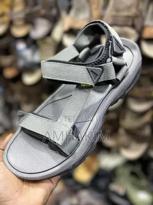 New Men’S Comfortable Teva Sandals in Stock