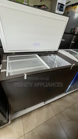 Hisense 400-Litre Chest Freezer Fc-40dt4sb1; Lock and Key