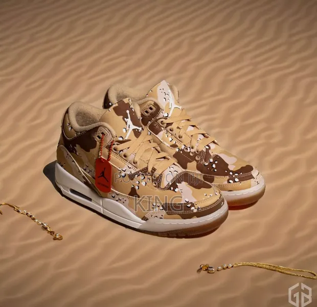 シューズ(男性用) NIKE AIR JORDAN 3 RETRO TEX DESERT CAMO Nike Air Jordan 3 Retro Sneakers Desert Camo Trainers