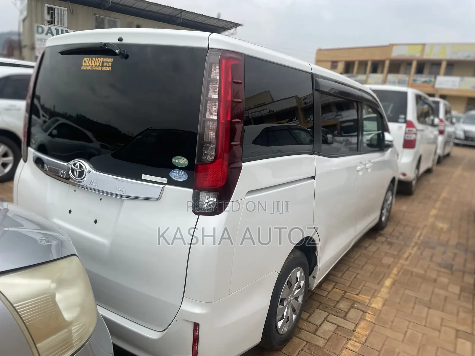 Toyota Noah 2015 White