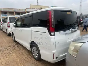 Toyota Noah 2015 White