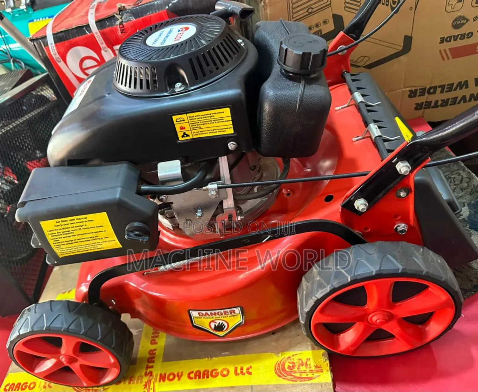 Lawm Mower With Grass Catcher