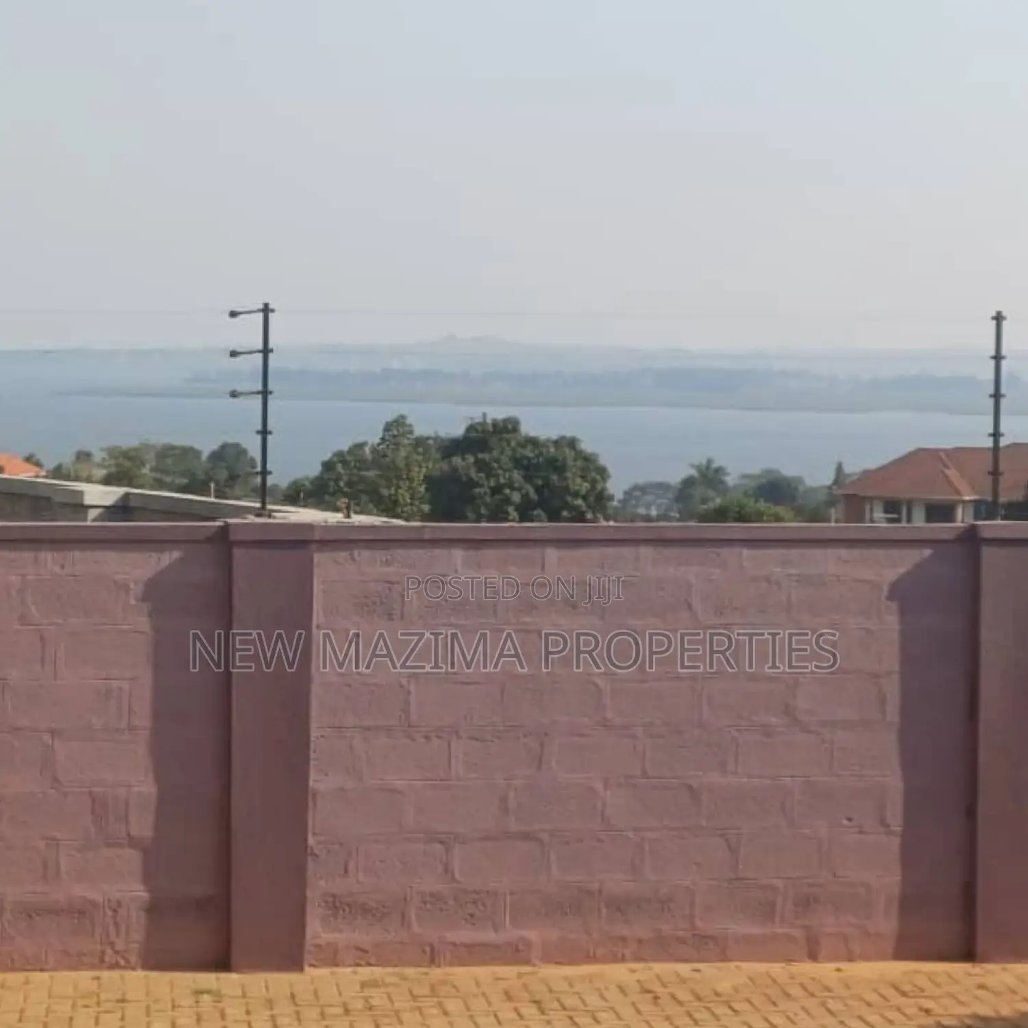 5bdrm Maisonette in Lubowa Heights, Division A for sale