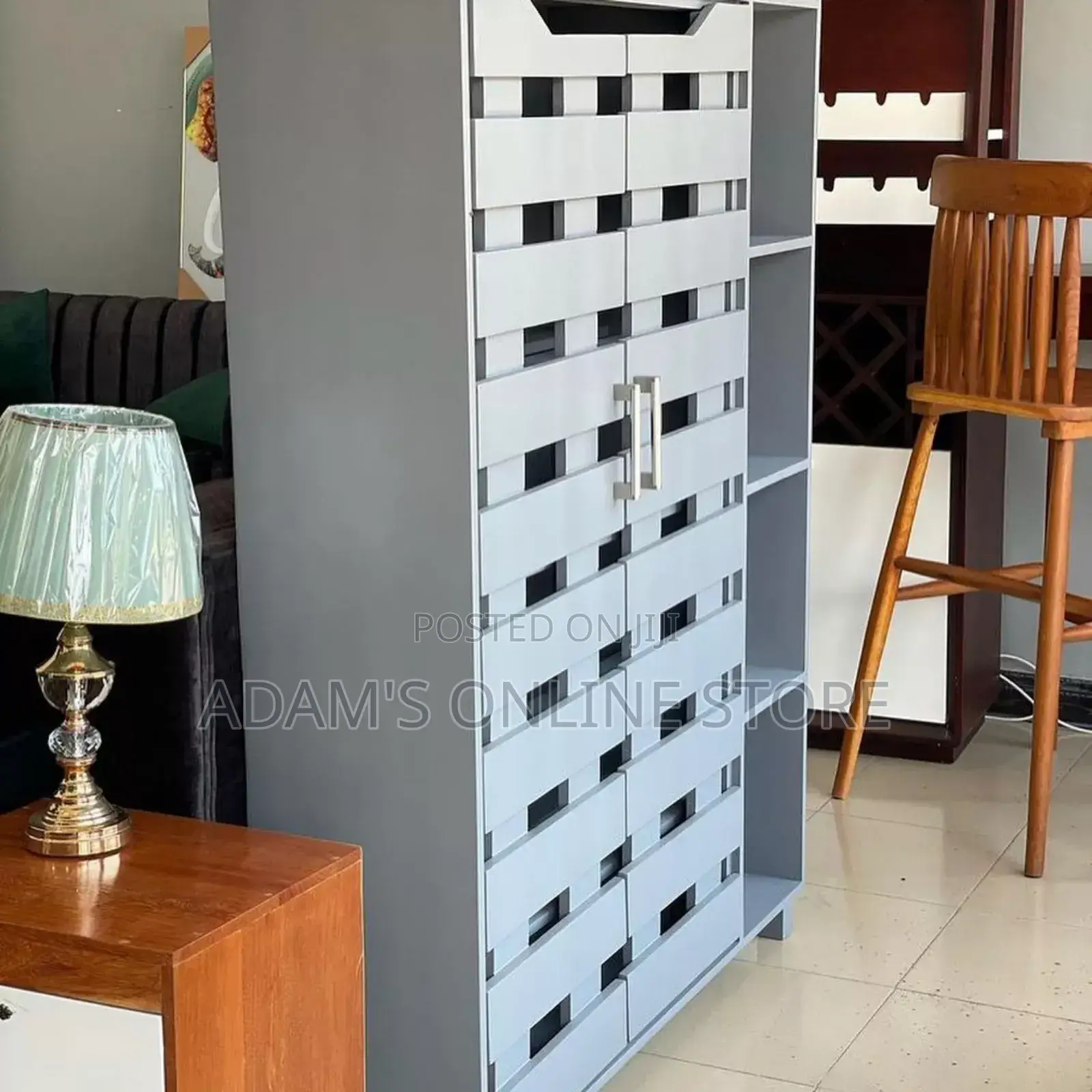 Greyshoe Rack