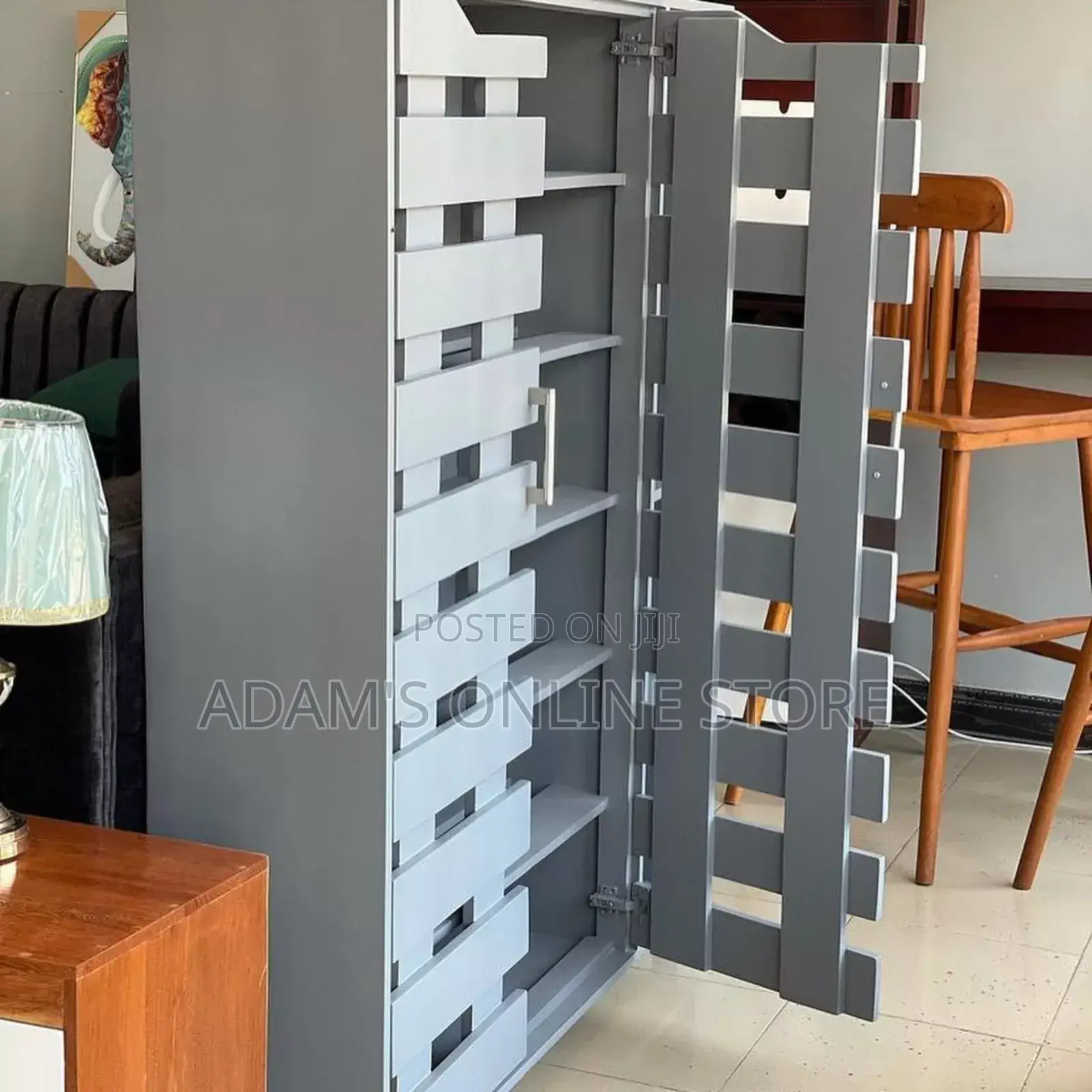 Greyshoe Rack