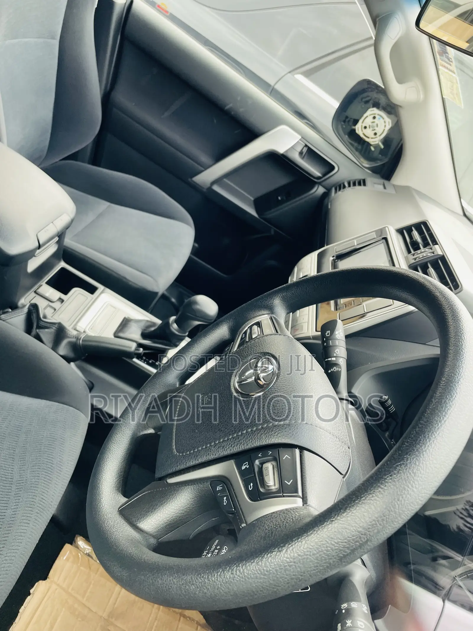 Toyota Land Cruiser Prado 2.7 2019 Gray