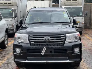 Toyota Land Cruiser 2014 Black