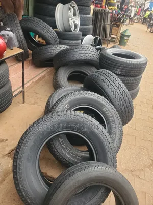Photo - 265/70r16 Good Condition Tyres