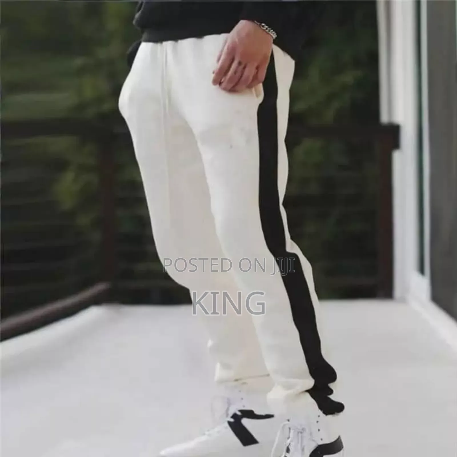 Valve Regular Fit Sweater Pants