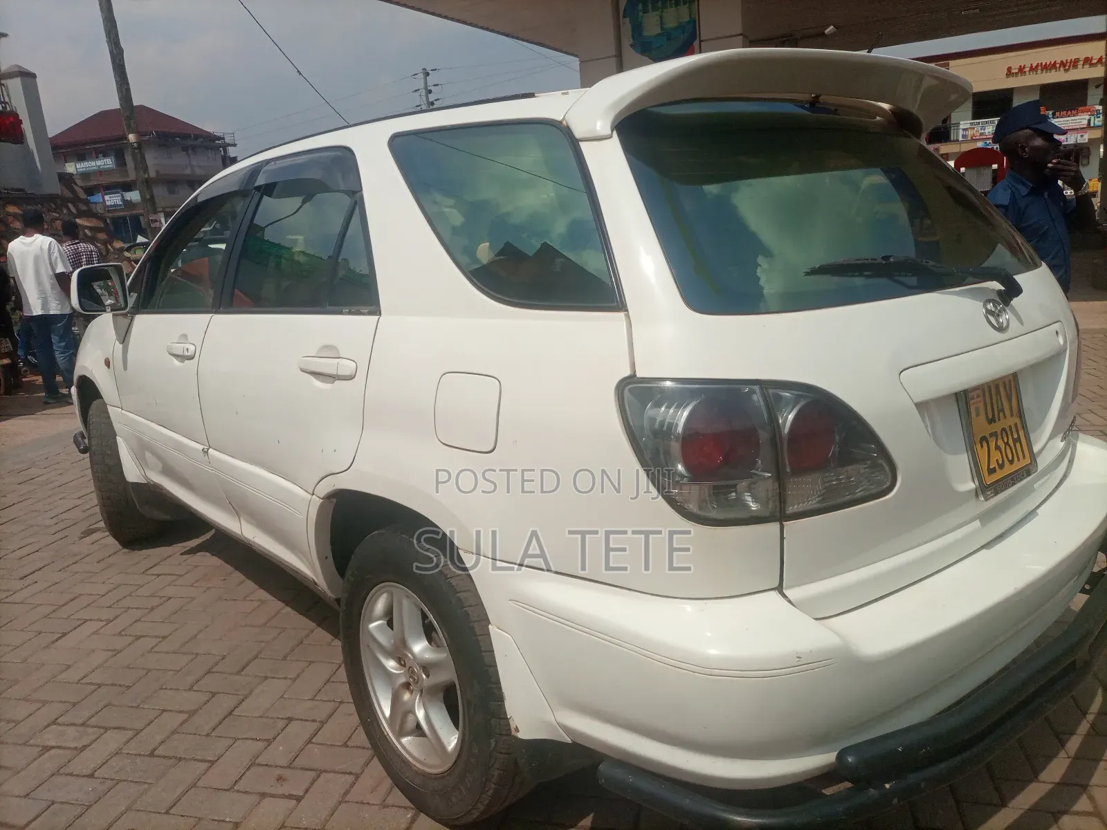 Toyota Harrier 2.4 16V 1998 White