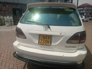 Toyota Harrier 2.4 16V 1998 White