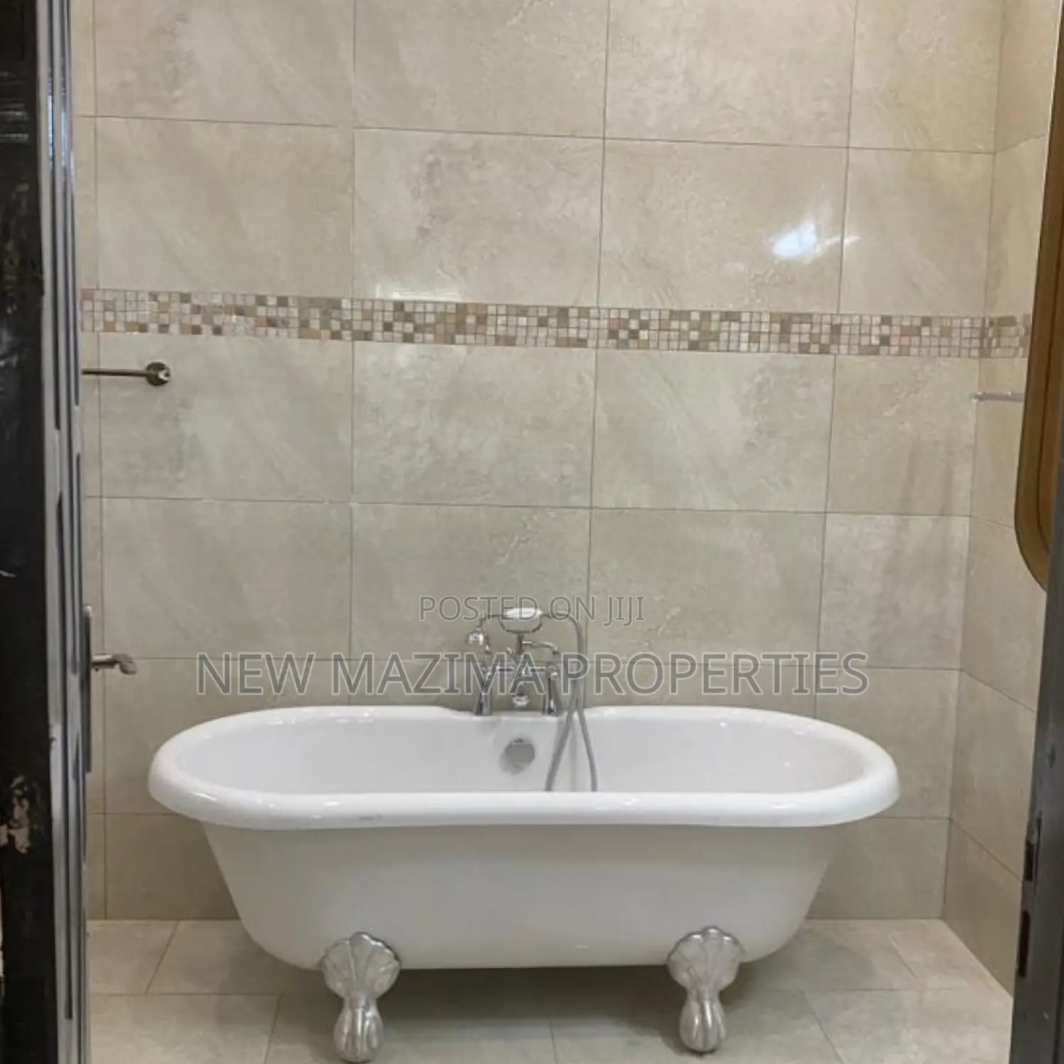 6bdrm Maisonette in Buziga Heights, Division A for sale