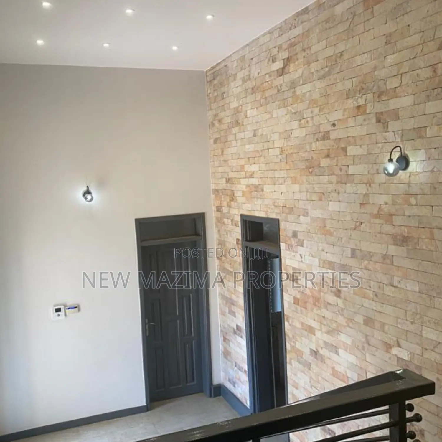 6bdrm Maisonette in Buziga Heights, Division A for sale