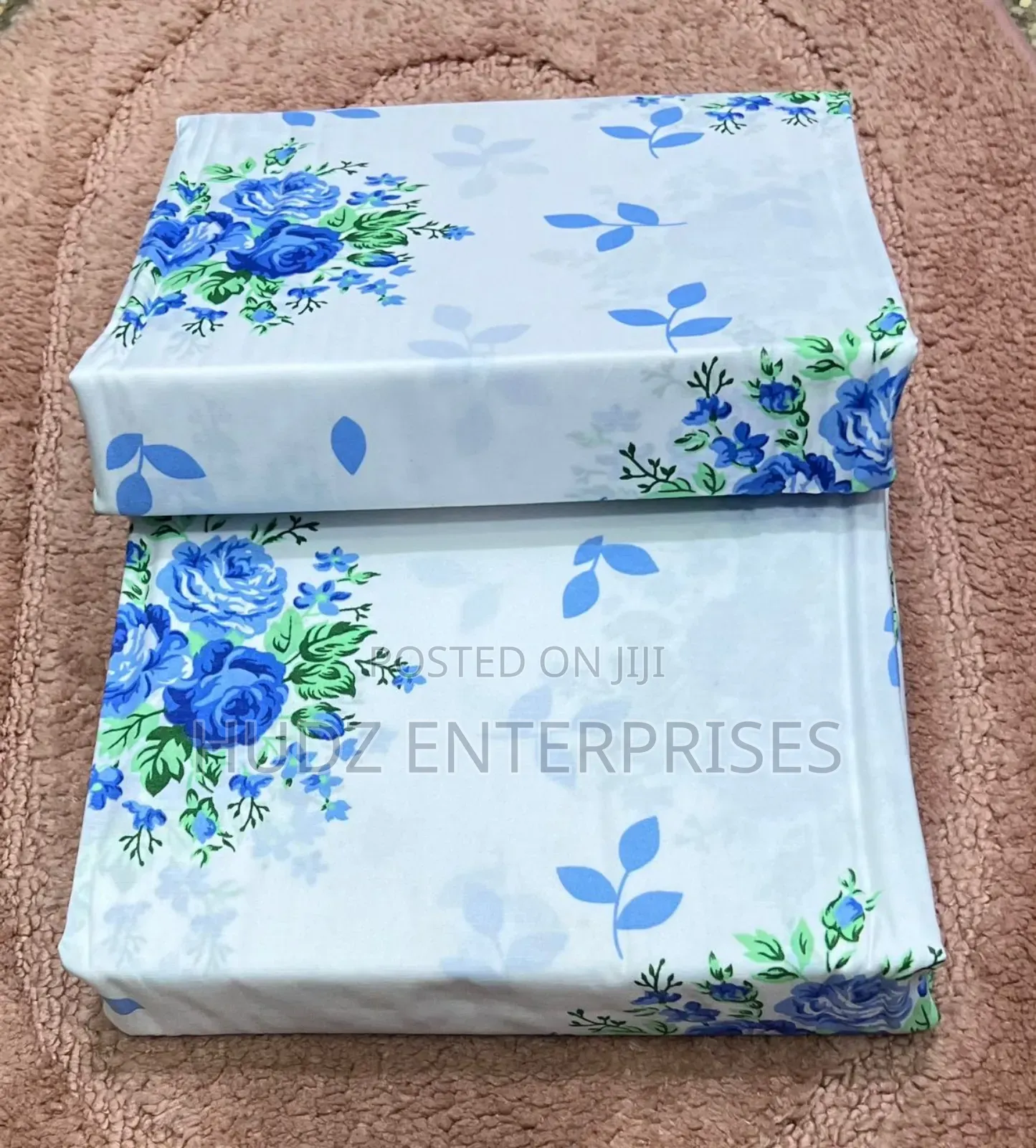 5*6 White and Blue Flowers Cotton Bedsheeets