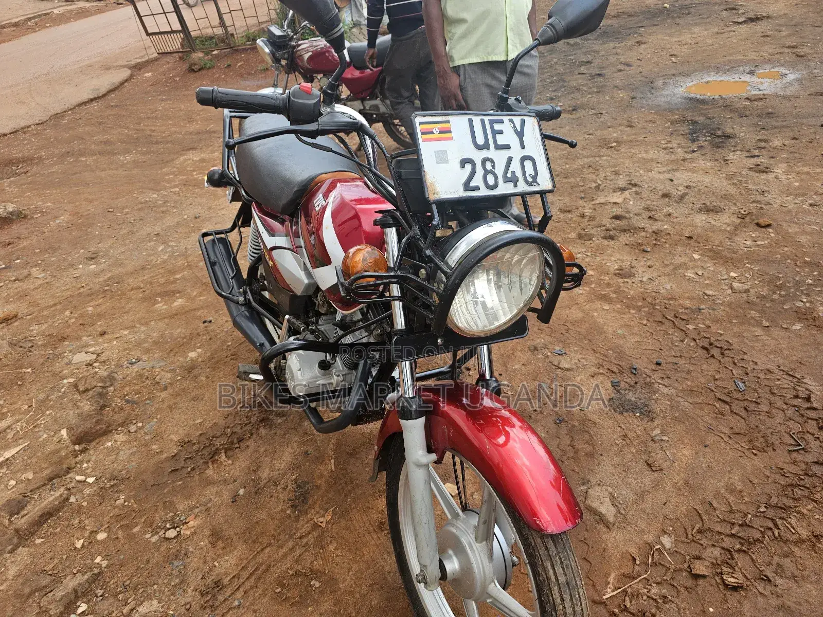 TVS HLX 125 2018 Red