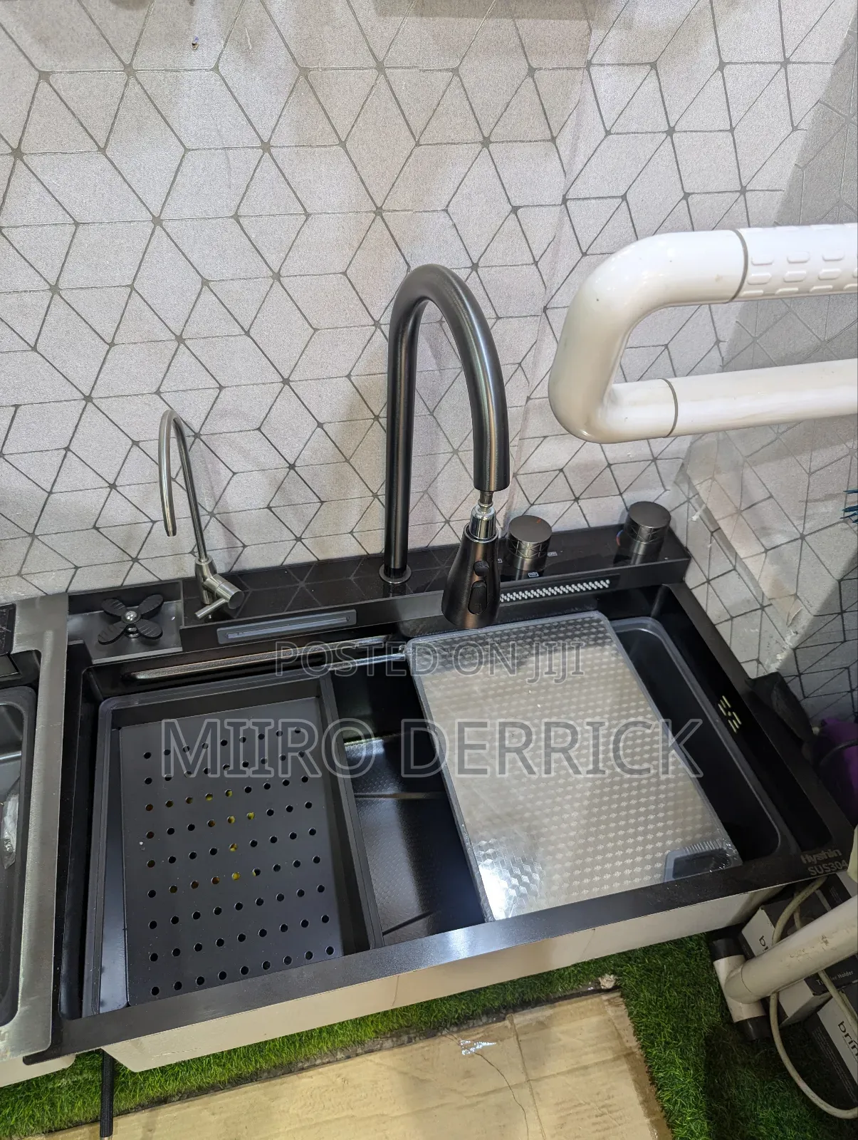 Luxuries Kitchen Sink