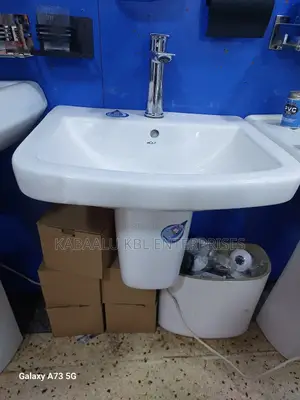 Hand Wash Basin With a Short Pedestal COMPLETE