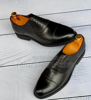 High Quality Shoes Black Colour