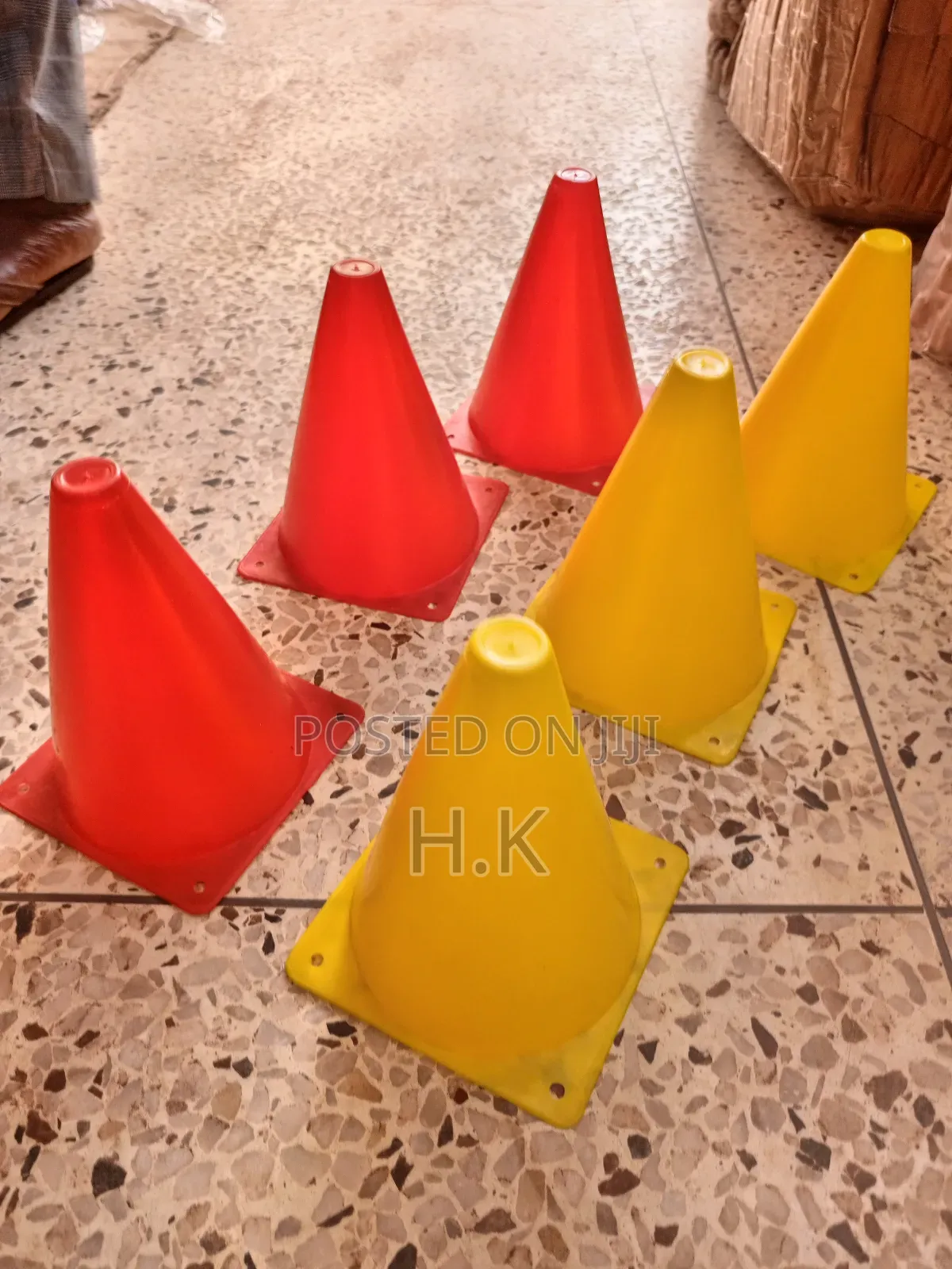 6pcs Bright Neon Colored Cones
