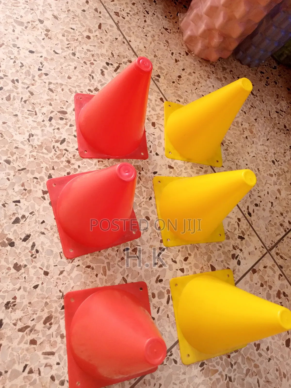 6pcs Bright Neon Colored Cones