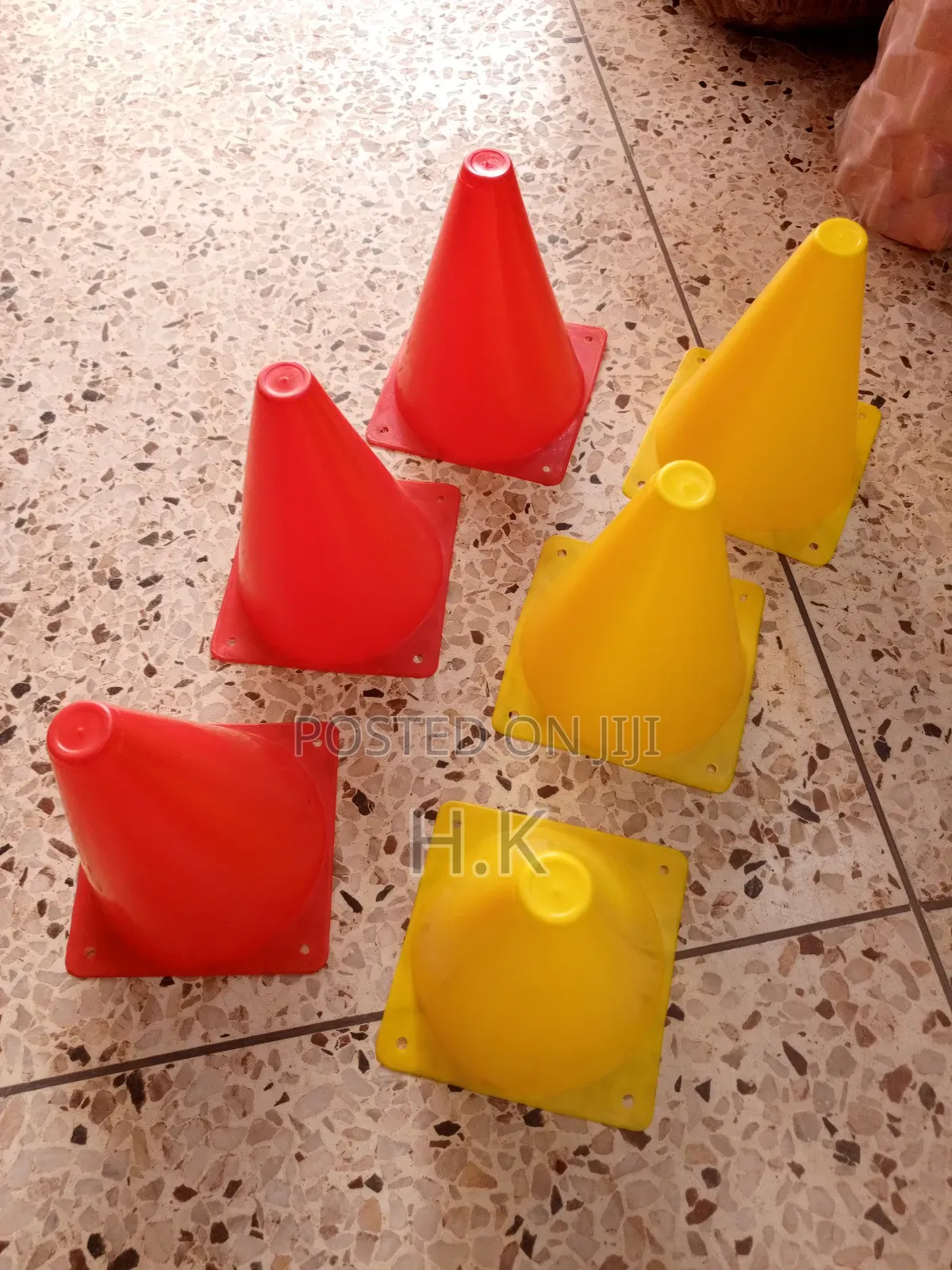 6pcs Bright Neon Colored Cones