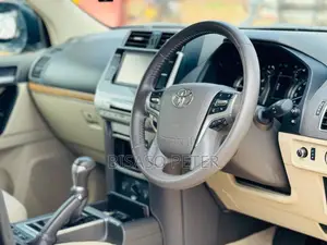 Toyota Land Cruiser Prado 2022 Gray