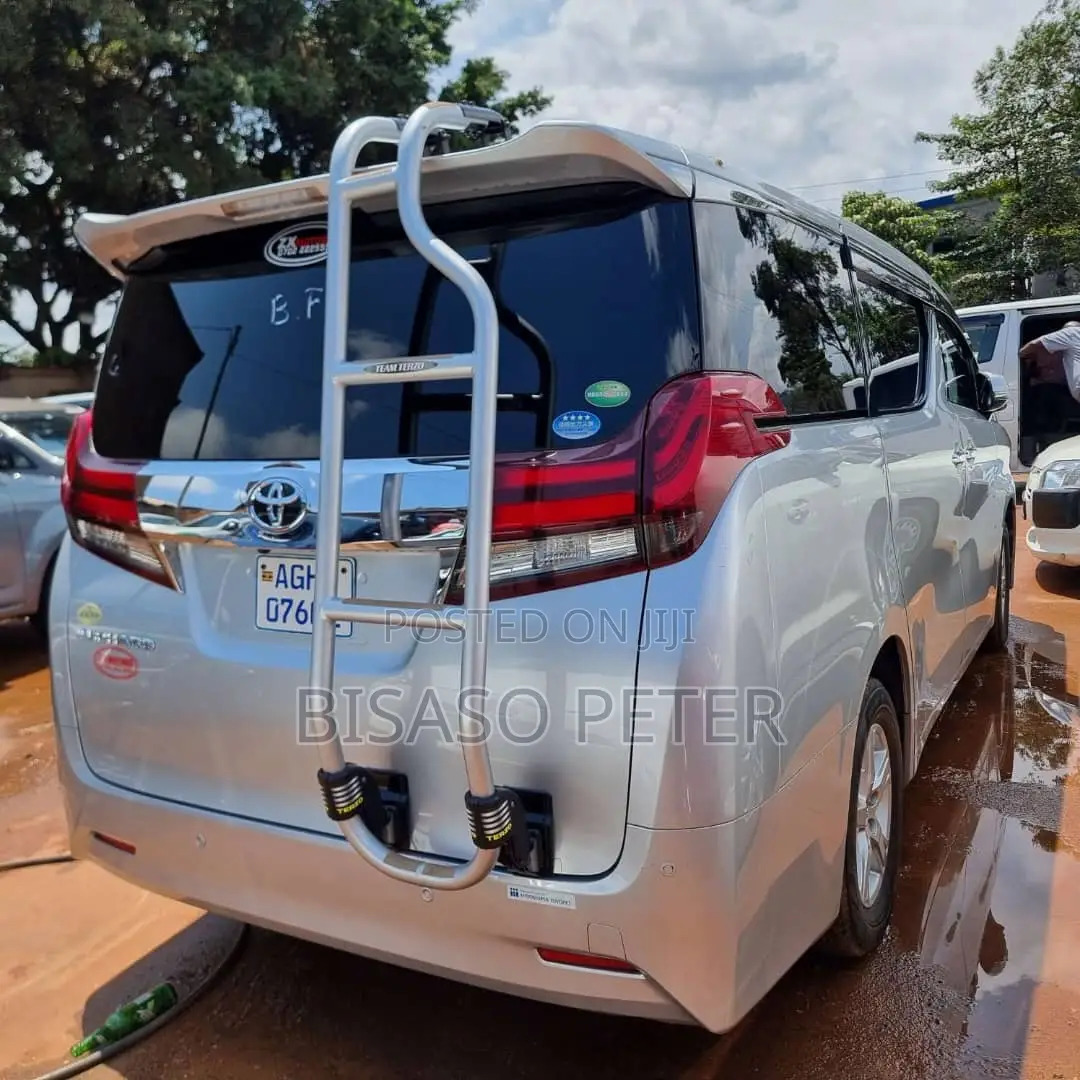 Toyota Alphard 2.5 Petrol AWD 2016 Silver