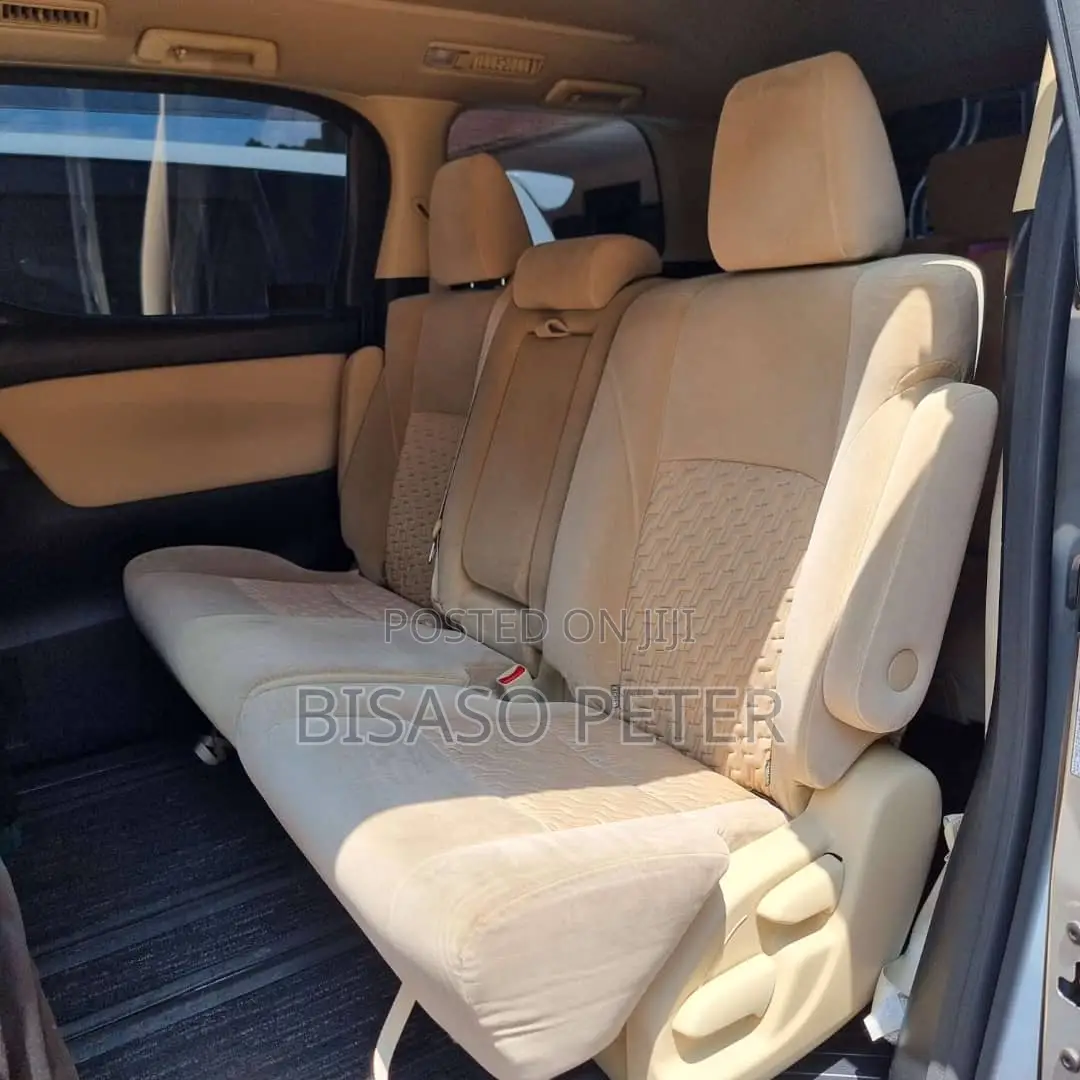 Toyota Alphard 2.5 Petrol AWD 2016 Silver