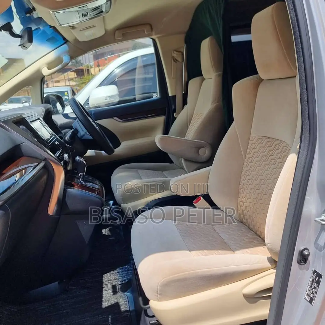 Toyota Alphard 2.5 Petrol AWD 2016 Silver