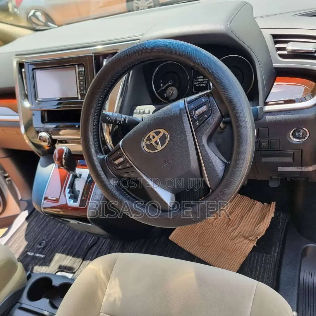 Toyota Alphard 2.5 Petrol AWD 2016 Silver