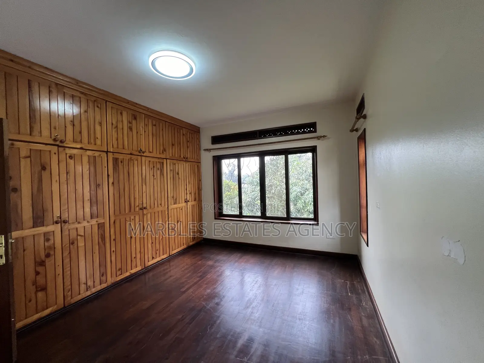 10bdrm Maisonette in Kololo, Central Division for rent