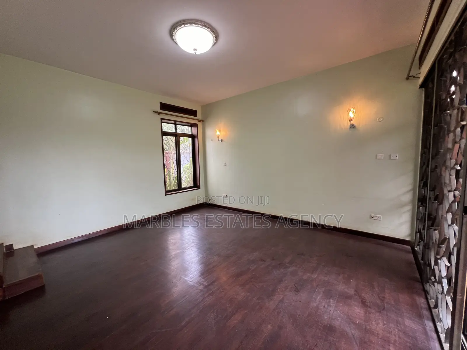 10bdrm Maisonette in Kololo, Central Division for rent
