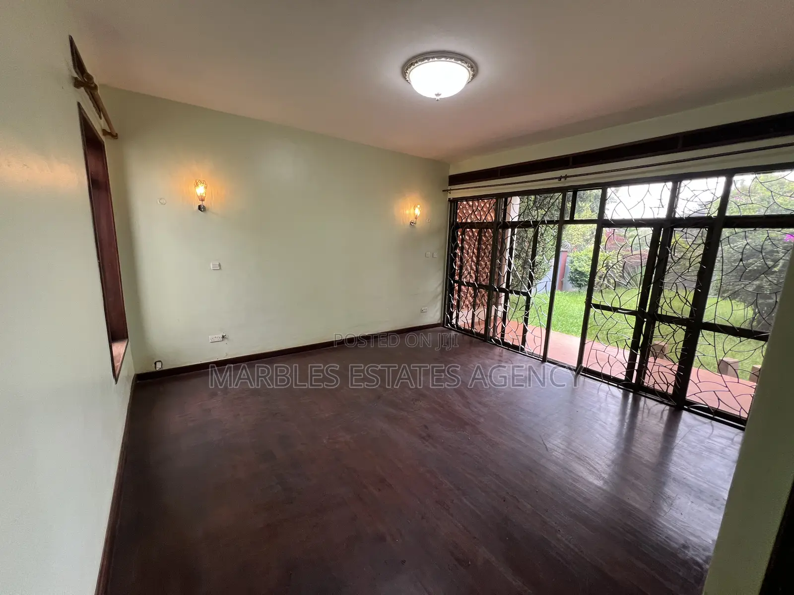 10bdrm Maisonette in Kololo, Central Division for rent