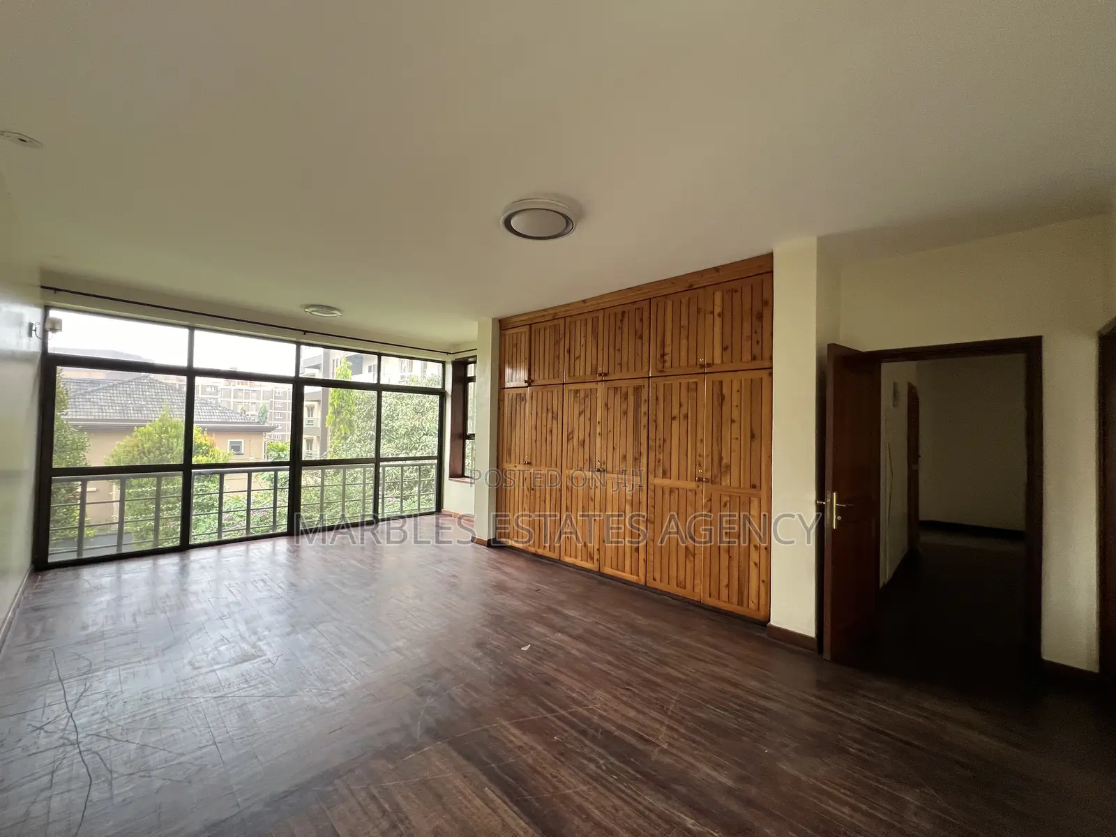 10bdrm Maisonette in Kololo, Central Division for rent