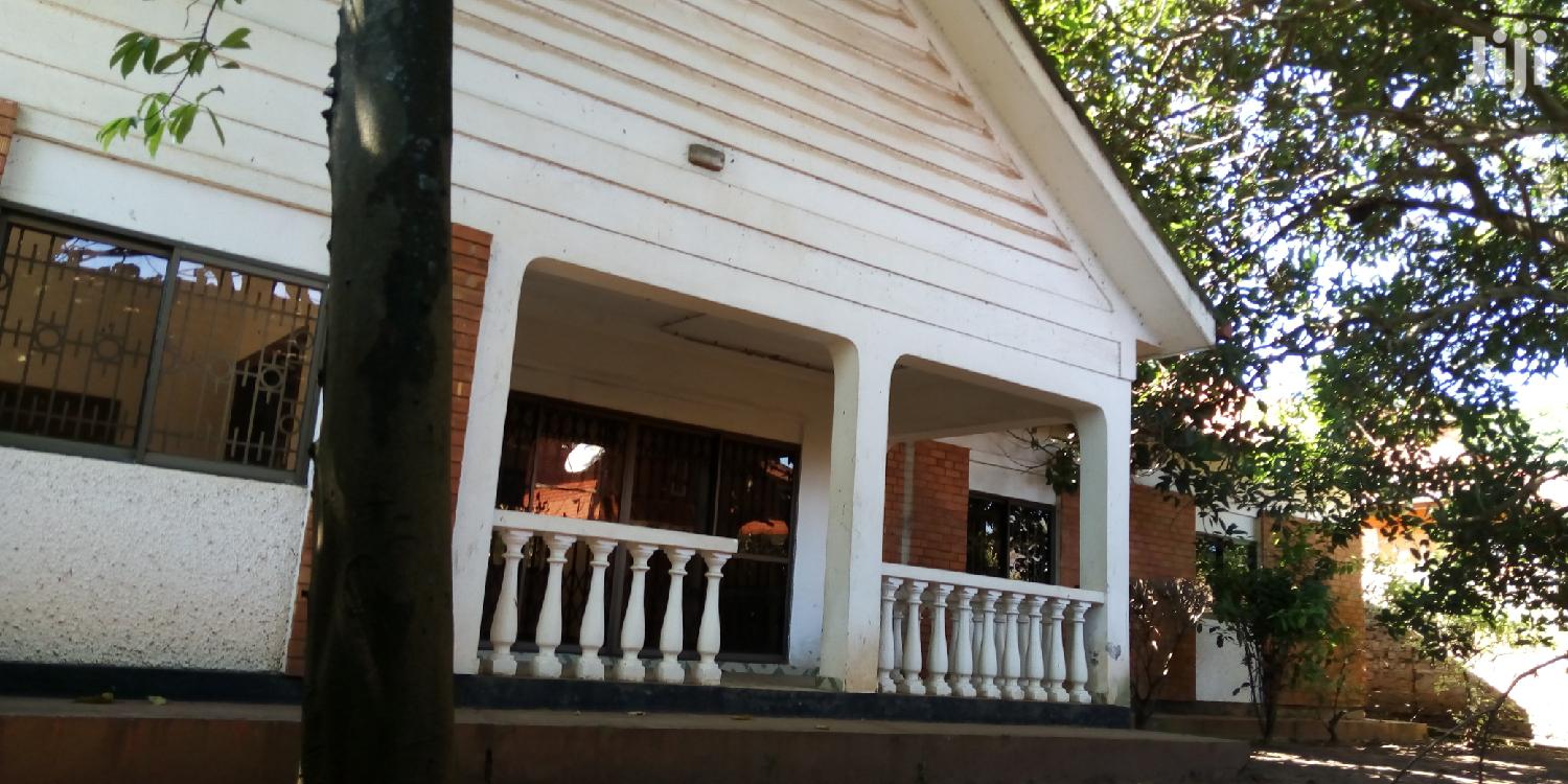House Is For Rent