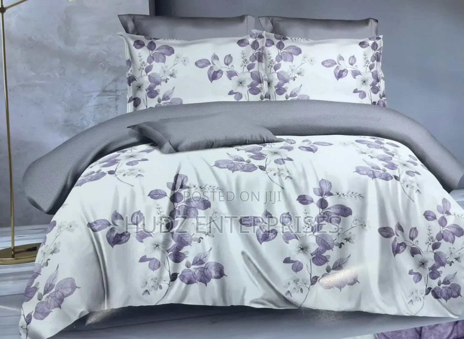 4pc Duvet 6*6 White With Purple Flowers