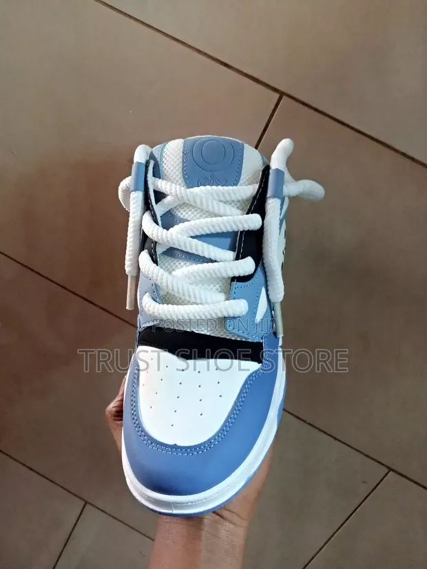 ᾅῸἼ【美品】どんな高校生が大学ὄἀἧ On Cloudleap sneakers for Boy - White in UAE | Level Shoes