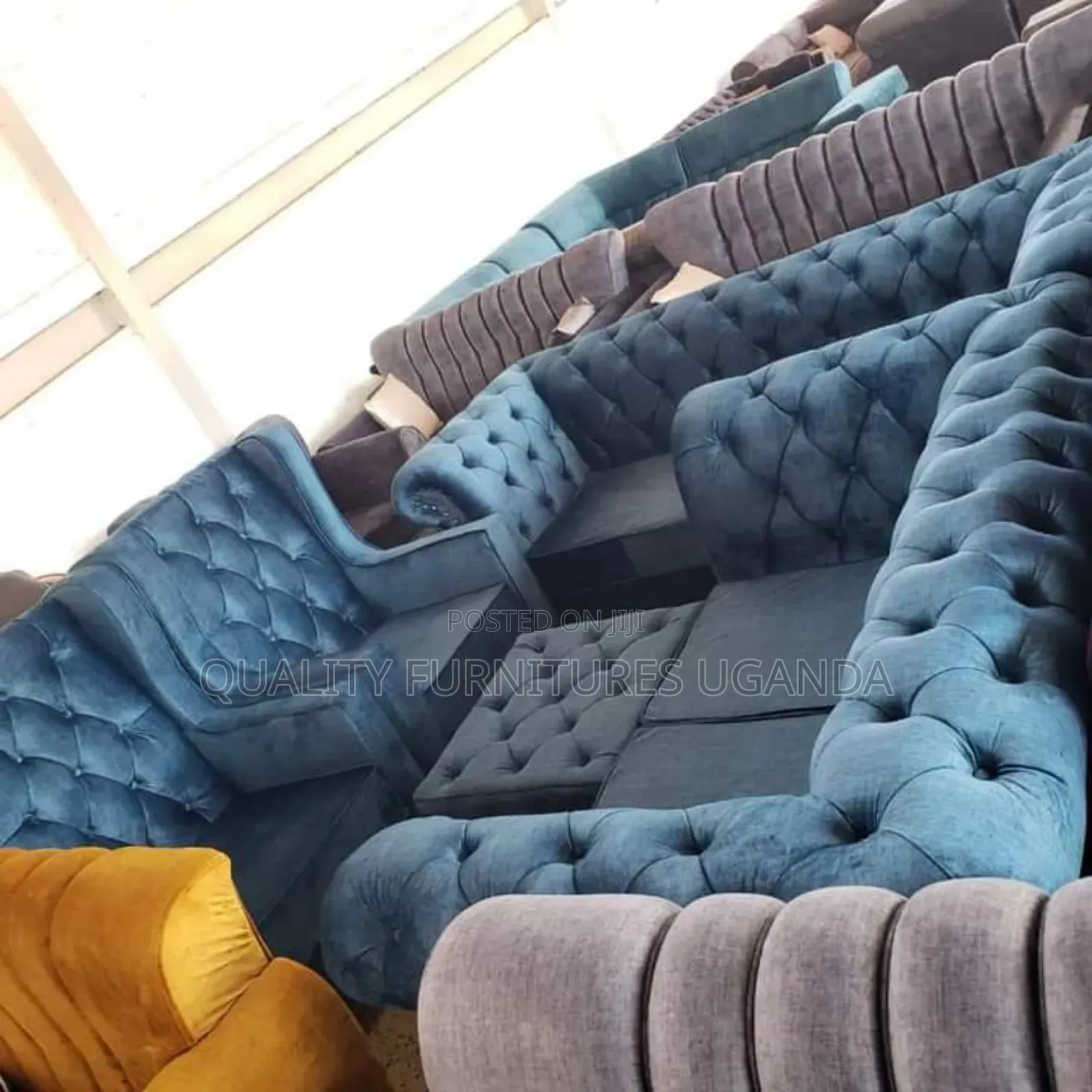 Classic Chesterfield Couch in 7 Seater