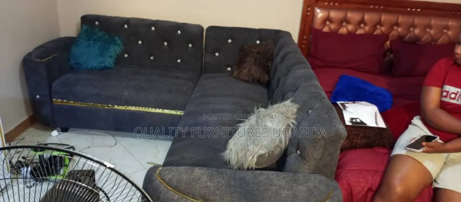 Luxury Chesterfield Couch in 5 Seaters