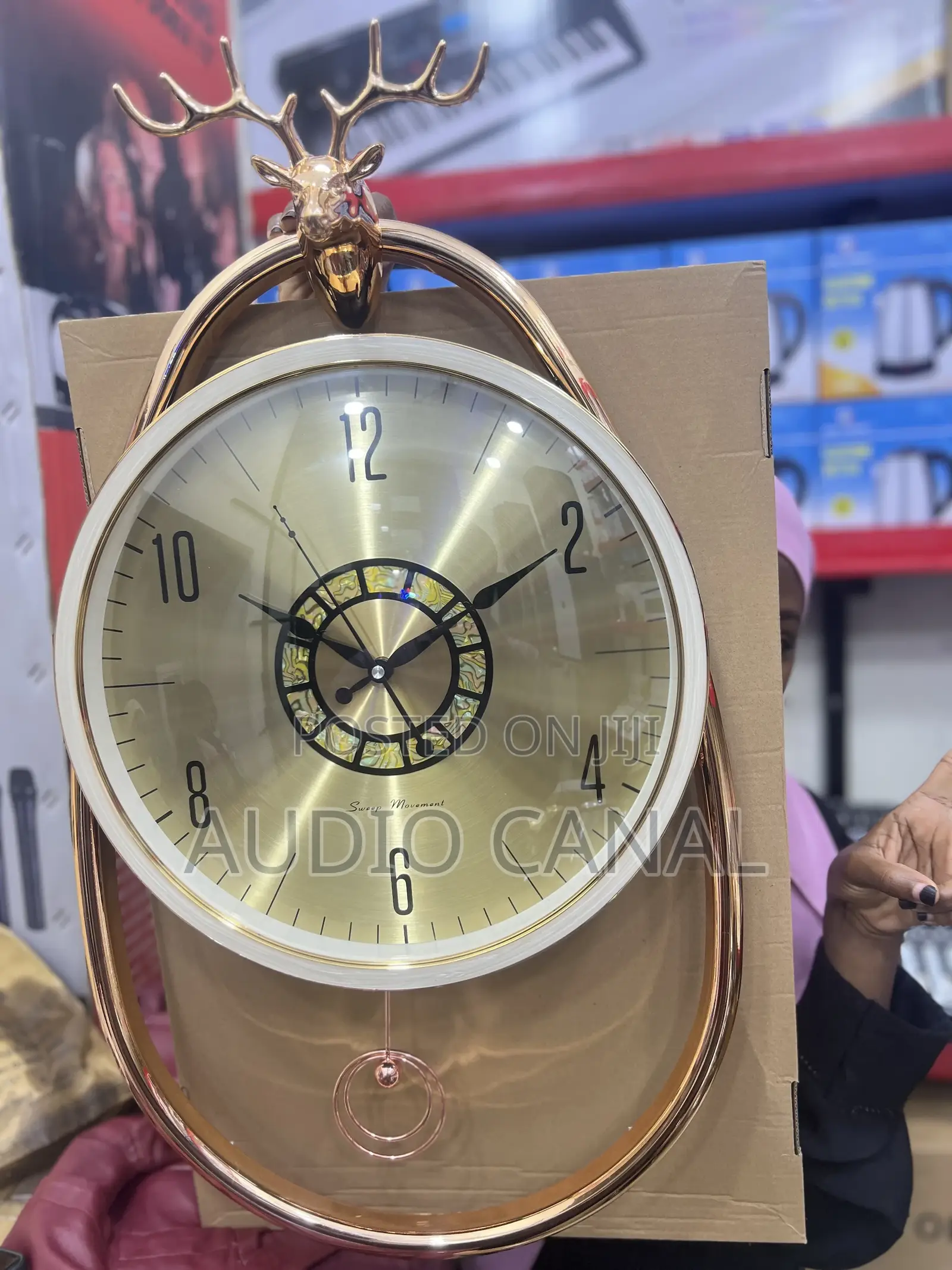 Romain Classic Golden Clock